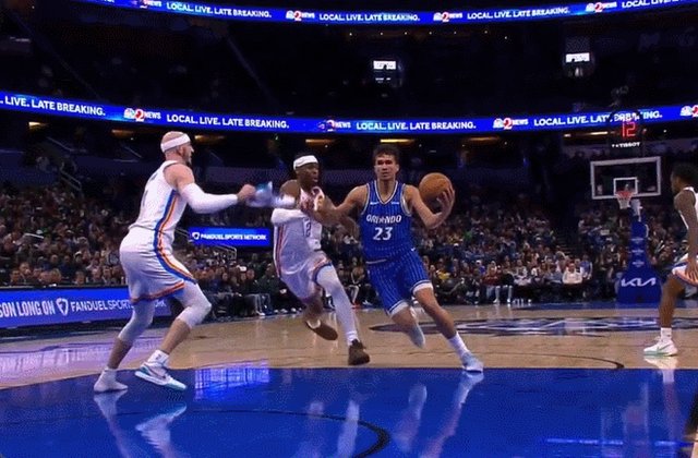 乐玩体育-卡鲁索“鞋防”成功被吹T：这可能是NBA最奇葩的犯规